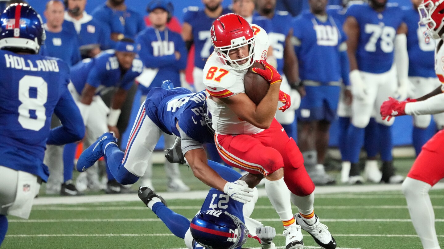 Featured image for Andy Reid downplays Kelce sideline spat amid Chiefs' win