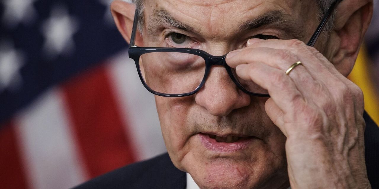 Fed's Communication Challenges Amidst Market Volatility