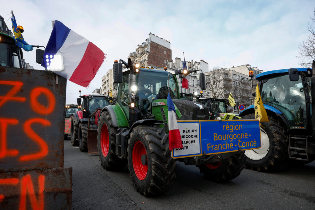 "French Farmers' Fury: Macron's Agriculture Support Under Fire"