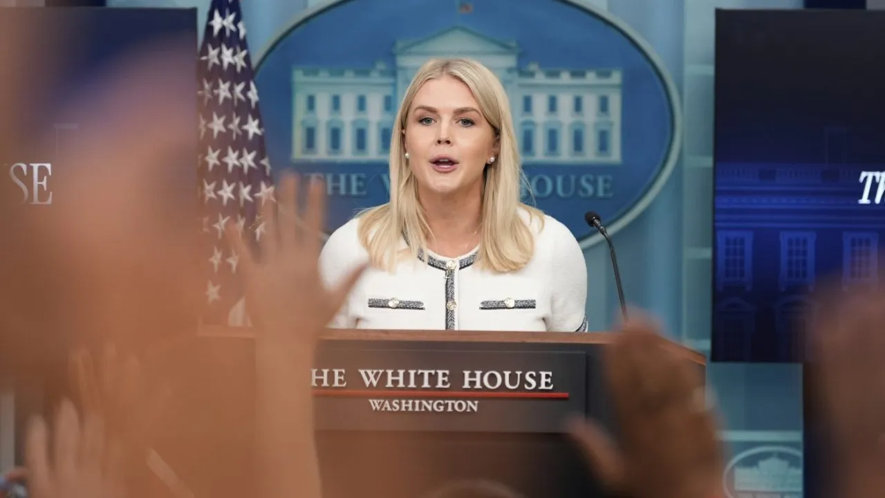 Featured image for Tensions Rise Between CNN's Collins and Gabbard Over Political Allegations