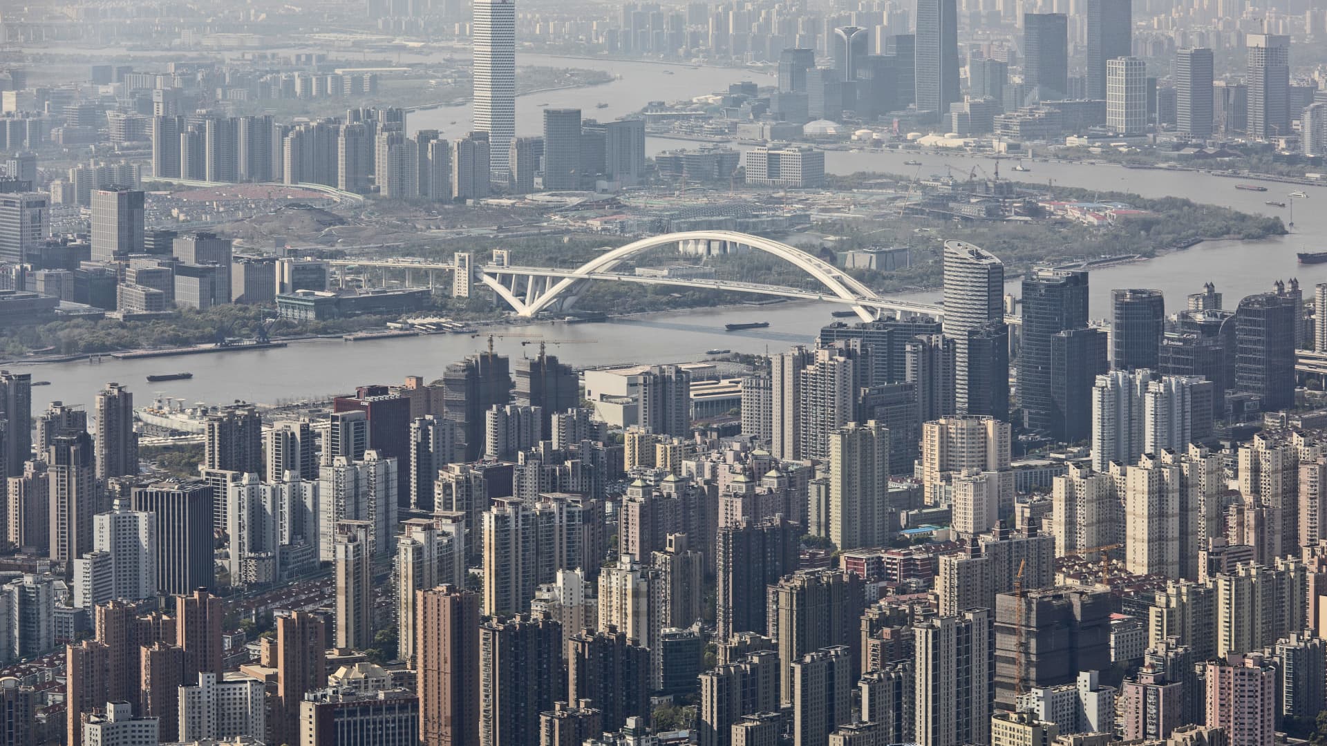 Investors React to China's Economic Data in Asia Markets