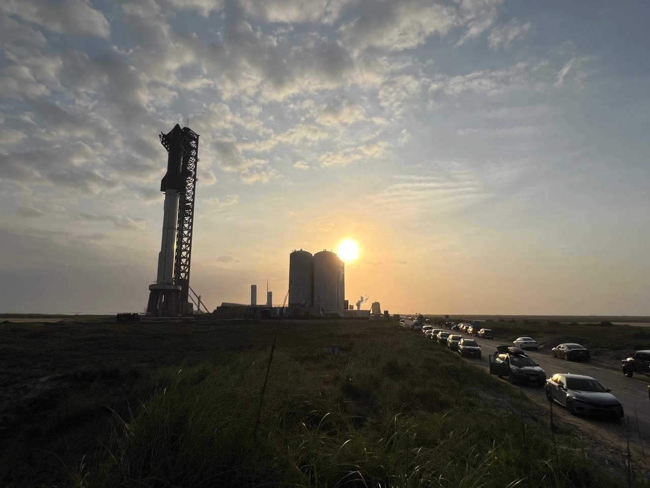 "County Closes Beach for SpaceX's 3rd Starship Test Flight"