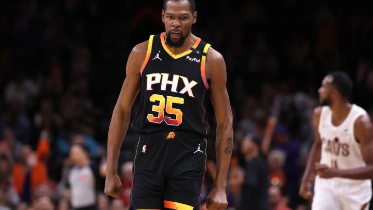 Featured image for Kevin Durant's Trade Preferences and Rumors: Spurs, Heat, and More