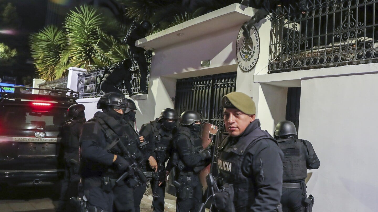 Featured image for "Mexico Breaks Diplomatic Ties with Ecuador Following Embassy Raid"