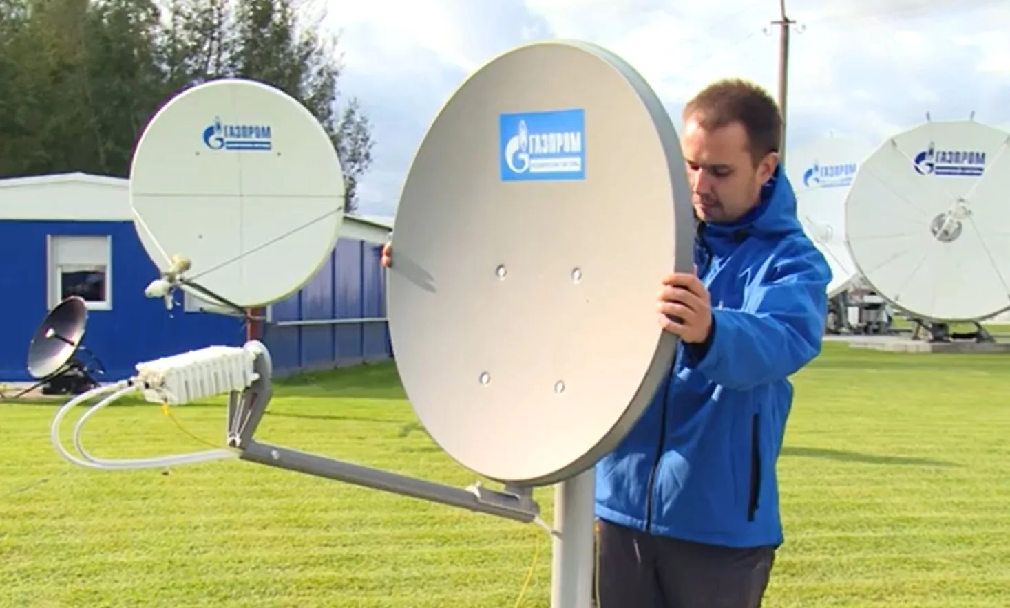 Gazprom terminals lag behind Starlink after Russian blackout, Ukraine intel says