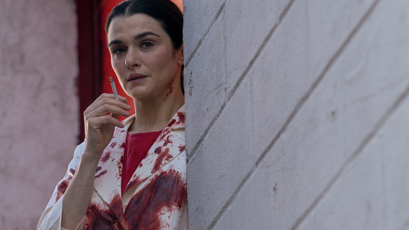 Featured image for Rachel Weisz's haunting performance in 'Dead Ringers' leaves a lasting impression.