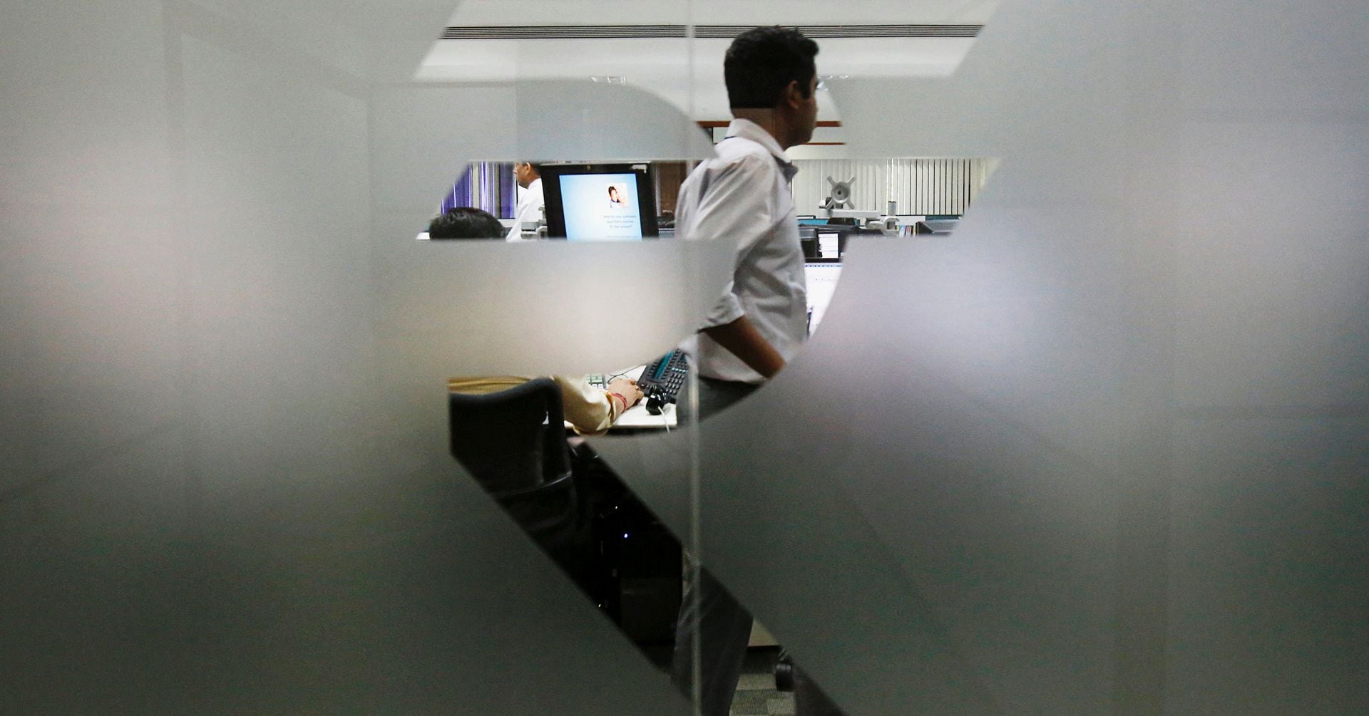 Featured image for "Options Betting on Rupee Rise Amid Stronger US Dollar and Speculative Flows"