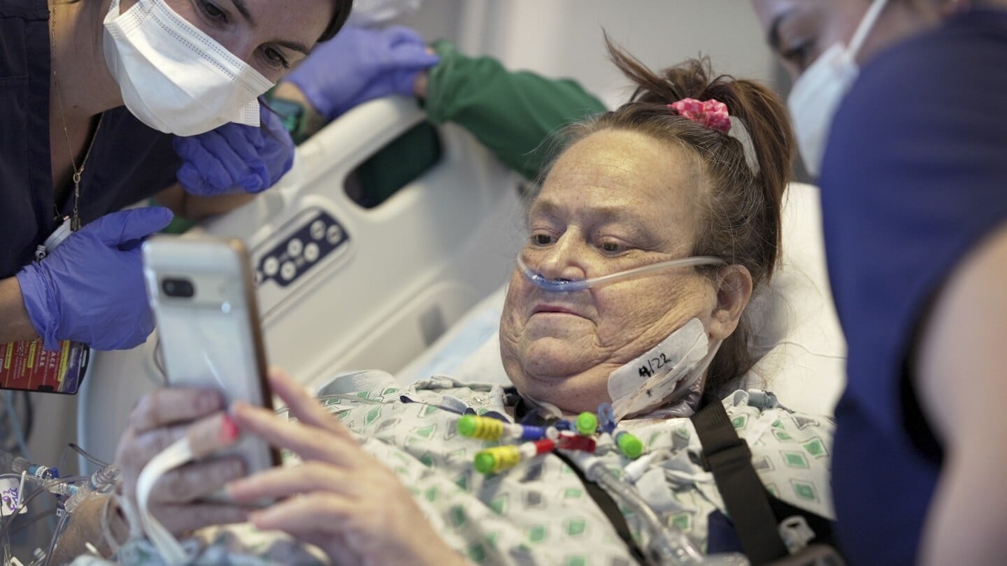 Featured image for Woman Returns to Dialysis After Pig Kidney Transplant Fails